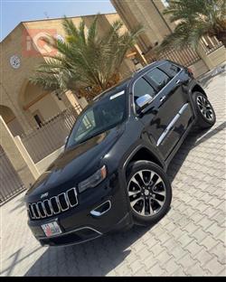 جیپ گراند شیرۆکی